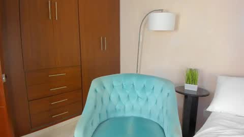 Snapshot of buunnyyhot chatting on 11/01/25, 07:16 Rosse online show from 11/01/25, 07:16