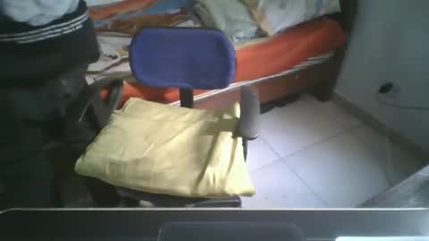 Snapshot of bwc_thebully chatting on 10/13/25, 07:47 bwc_thebully online show from 10/13/25, 07:47