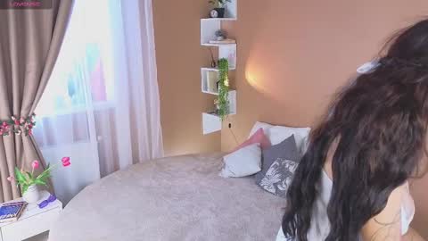 Kira online show from 03/11/25, 08:09