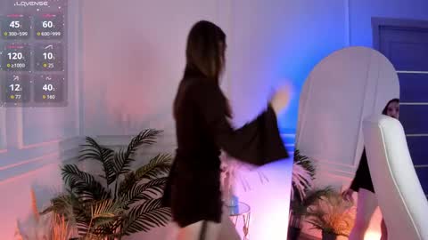 Polly online show from 04/21/26, 09:06