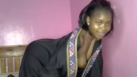 C--trish online show from 11/11/25, 10:43