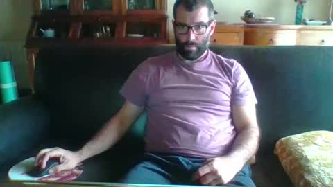 Snapshot of cabesao24 chatting on 10/04/25, 04:27 cabesao24 online show from 10/04/25, 04:27