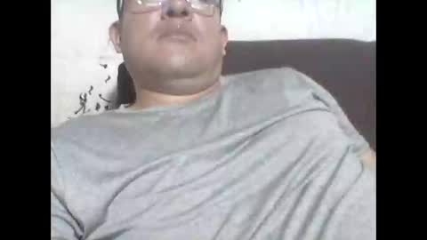Snapshot of cachito83915 chatting on 03/04/26, 05:02 Cachudosexy online show from 03/04/26, 05:02