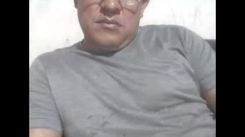 Snapshot of cachito83915 chatting on 03/18/26, 04:37 Cachudosexy online show from 03/18/26, 04:37