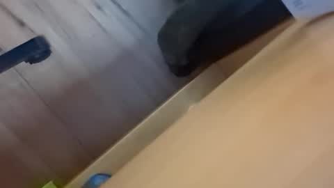 Snapshot of cactus_1041 chatting on 10/24/25, 10:39 Cactus1041 online show from 10/24/25, 10:39