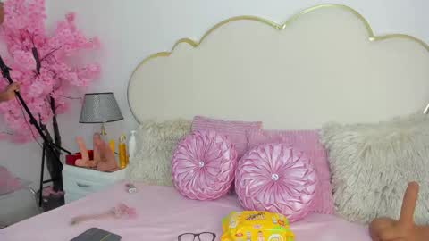 Cahitlin  online show from 10/01/25, 07:25