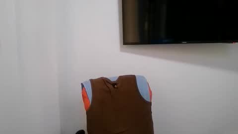 Snapshot of caibra87 chatting on 12/14/25, 02:00 Will caibra find a sugar daddy or sugar mommy online show from 12/14/25, 02:00