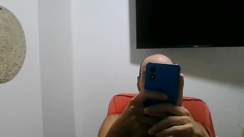 Snapshot of caibra87 chatting on 02/19/26, 01:45 Will caibra find a sugar daddy or sugar mommy online show from 02/19/26, 01:45