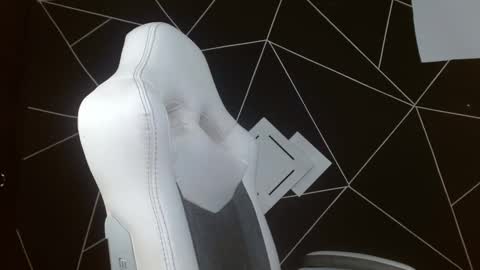 Snapshot of cailynmusa chatting on 12/12/24, 01:06 cailynmusa online show from 12/12/24, 01:06