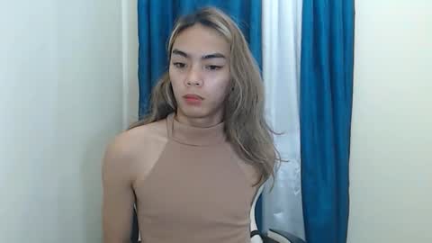 caitessa_bellemoir online show from 04/19/26, 04:17