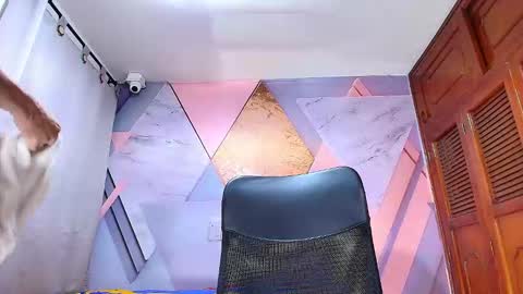 Caitlyn online show from 10/14/25, 12:44