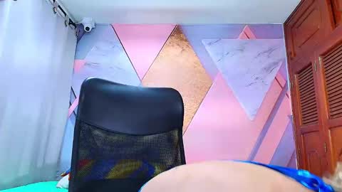 Caitlyn online show from 10/21/25, 08:20