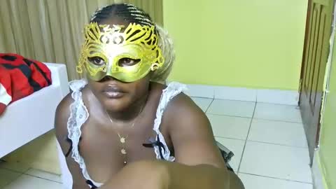 Snapshot of cakebooty2 chatting on 10/28/25, 04:42 cakebooty2 online show from 10/28/25, 04:42