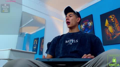 Snapshot of calavalerio chatting on 12/02/24, 07:49 Valerio online show from 12/02/24, 07:49