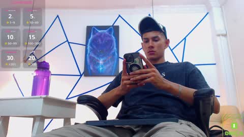 Snapshot of calavalerio chatting on 12/13/24, 08:15 Valerio online show from 12/13/24, 08:15