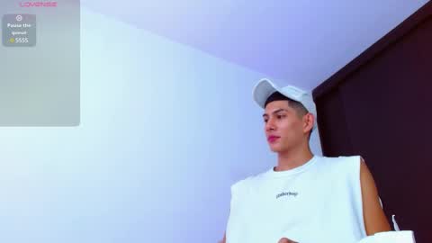 Snapshot of calavalerio chatting on 02/22/25, 08:20 Valerio online show from 02/22/25, 08:20