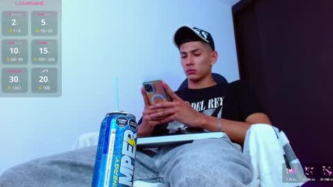 Snapshot of calavalerio chatting on 03/10/25, 08:01 Valerio online show from 03/10/25, 08:01