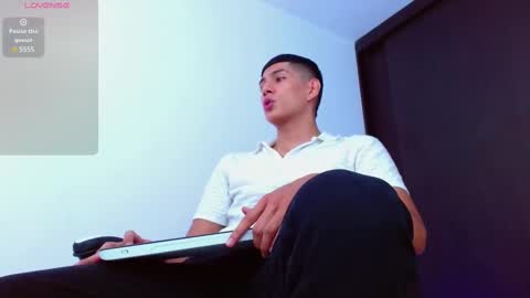 Snapshot of calavalerio chatting on 03/11/25, 07:36 Valerio online show from 03/11/25, 07:36