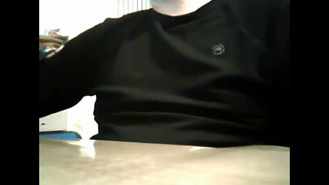 Snapshot of caldoski chatting on 11/14/25, 07:34 caldoski online show from 11/14/25, 07:34
