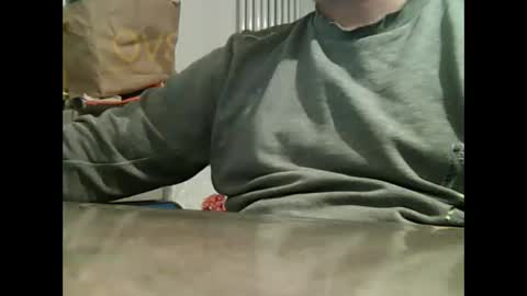 Snapshot of caldoski chatting on 11/15/25, 08:49 caldoski online show from 11/15/25, 08:49