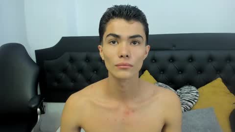 Snapshot of caliboyheat chatting on 06/04/26, 12:55 caliboyheat online show from 06/04/26, 12:55