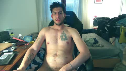 Snapshot of calientecalientee chatting on 05/15/26, 04:14 calientecalientee online show from 05/15/26, 04:14