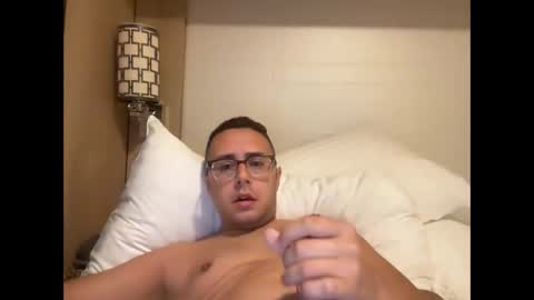 caliguyweo online show from 10/23/25, 10:25
