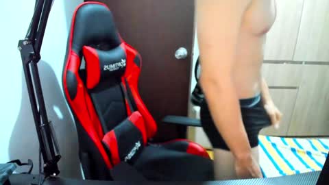 calihotcaliente27 online show from 01/10/25, 10:06