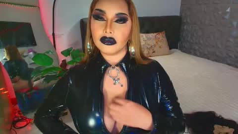 Miss Jane Commander online show from 12/07/24, 01:40