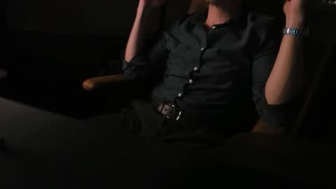 Snapshot of call_me_chief chatting on 10/31/25, 05:03 chief online show from 10/31/25, 05:03