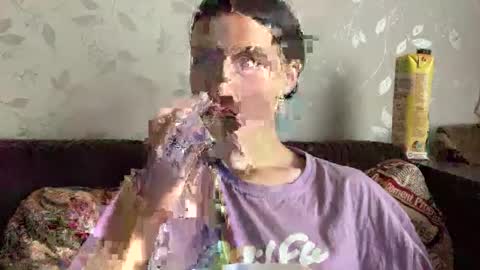 Anna online show from 09/29/25, 05:34