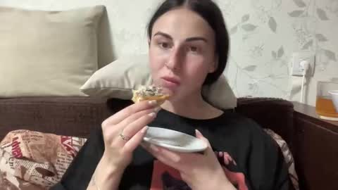 Anna online show from 05/11/26, 07:11