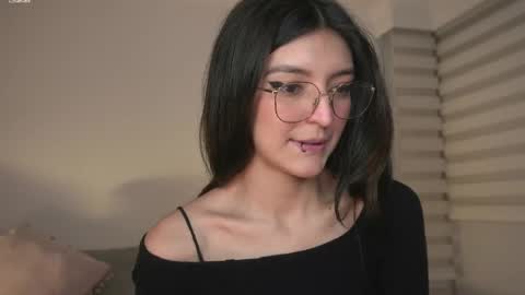   online show from 04/18/26, 02:37