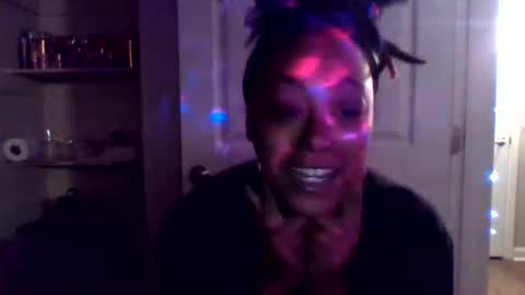 little miss pretty  online show from 12/08/24, 04:46