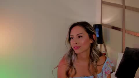 Snapshot of callmeanna_ chatting on 03/07/25, 01:20 Anna Banana online show from 03/07/25, 01:20