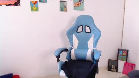 callmebluee online show from 05/22/26, 05:40