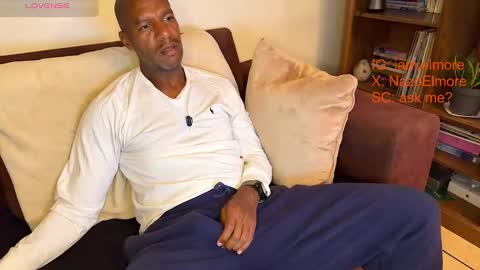 My name is Robert  Dont be shysay hi I love to chat. For requests or dirty talk please use tips  online show from 03/21/26, 04:50