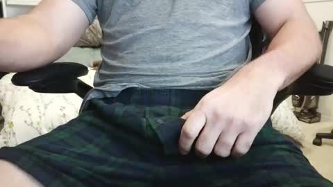 Snapshot of callmeroger33 chatting on 02/03/26, 05:29 callmeroger33 online show from 02/03/26, 05:29