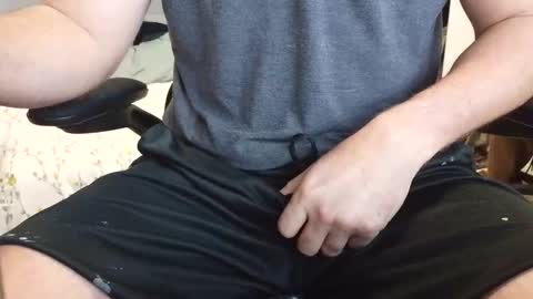 Snapshot of callmeroger33 chatting on 02/06/26, 04:43 callmeroger33 online show from 02/06/26, 04:43