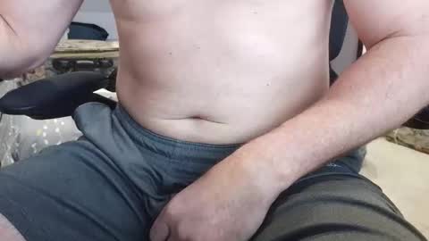 Snapshot of callmeroger33 chatting on 02/16/26, 05:42 callmeroger33 online show from 02/16/26, 05:42