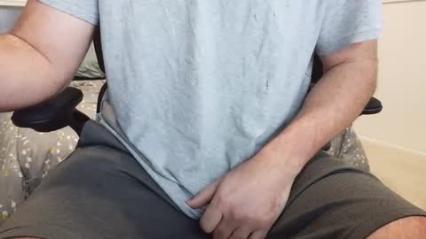 Snapshot of callmeroger33 chatting on 02/25/26, 04:38 callmeroger33 online show from 02/25/26, 04:38