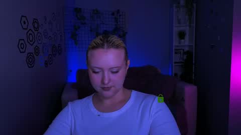 callmevivien online show from 04/11/26, 12:53