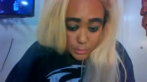 camzxoxox online show from 12/01/24, 11:04