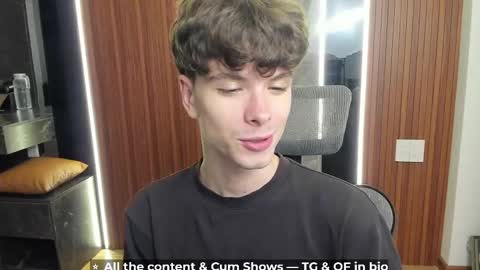 Hey I am Calvin  online show from 04/18/26, 05:17