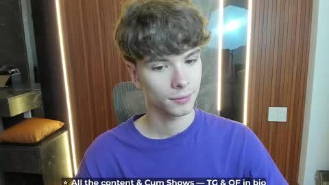 Hey I am Calvin  online show from 04/19/26, 05:23