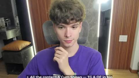 Hey I am Calvin  online show from 04/19/26, 06:10