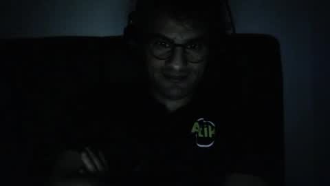 Snapshot of calvinjohnlad chatting on 12/22/24, 04:06 Calvinjohnlad online show from 12/22/24, 04:06