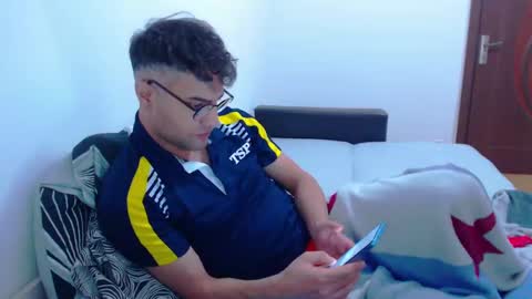 Snapshot of calvinjohnlad chatting on 01/05/25, 07:28 Calvinjohnlad online show from 01/05/25, 07:28