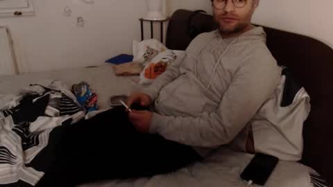 Calvinjohnlad online show from 11/10/25, 11:04