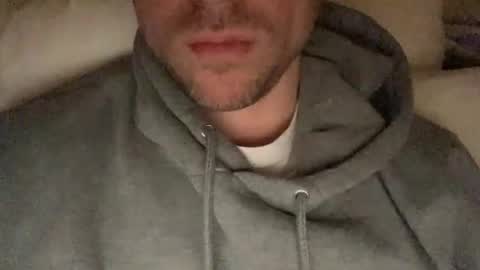 Snapshot of calvinzz chatting on 01/02/25, 08:02 calvinzz online show from 01/02/25, 08:02